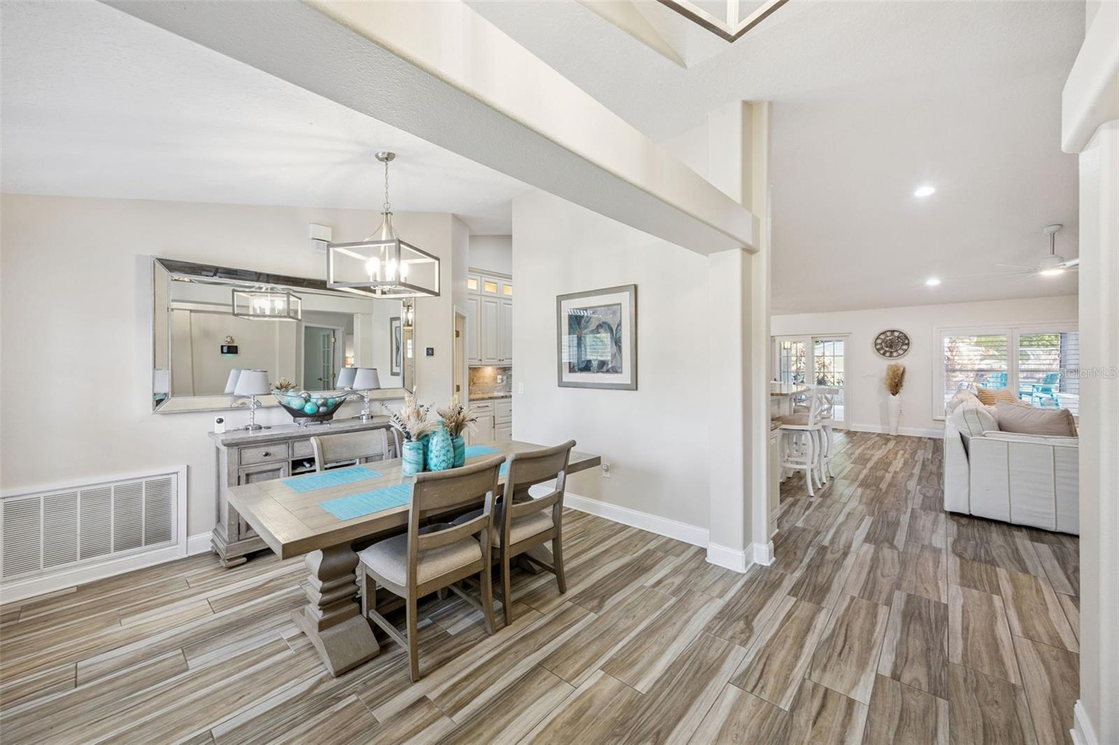 Image 20 of 55 For 18843 Sabal Street