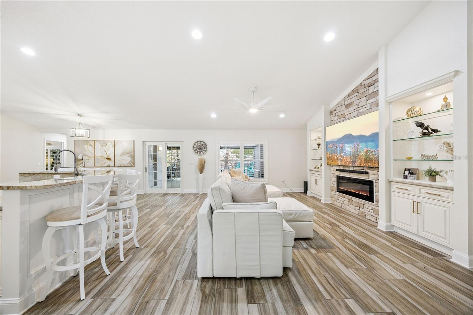 Image 21 of 55 For 18843 Sabal Street