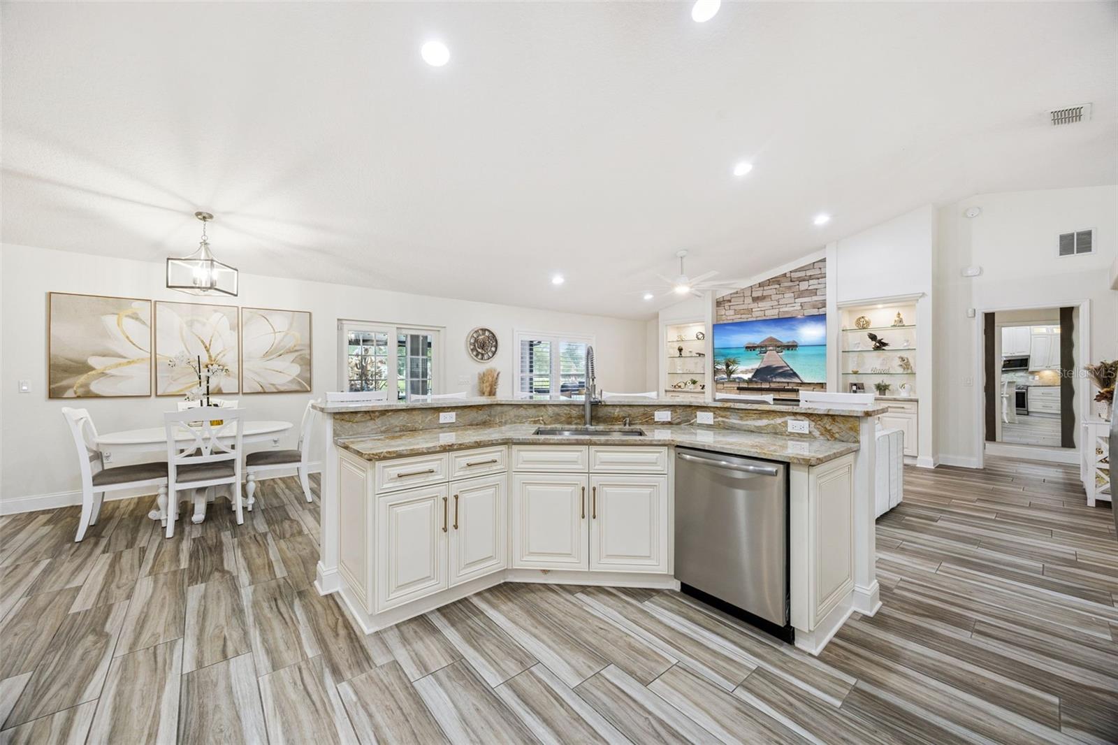 Image 24 of 55 For 18843 Sabal Street