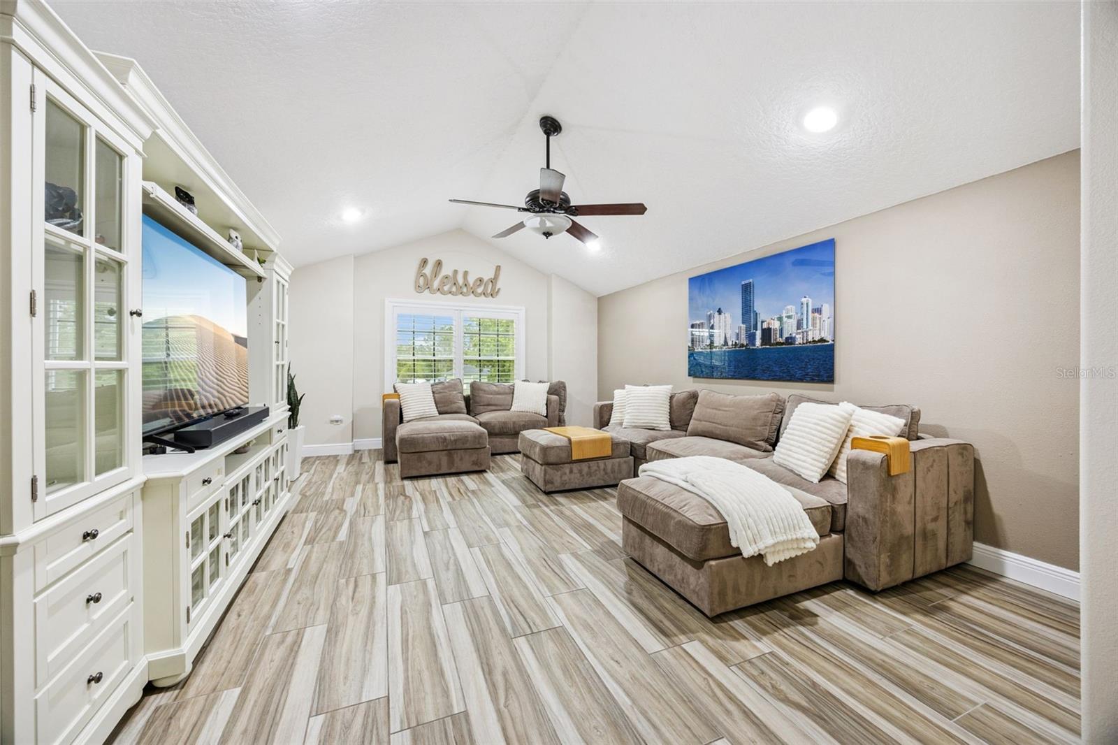 Image 34 of 55 For 18843 Sabal Street