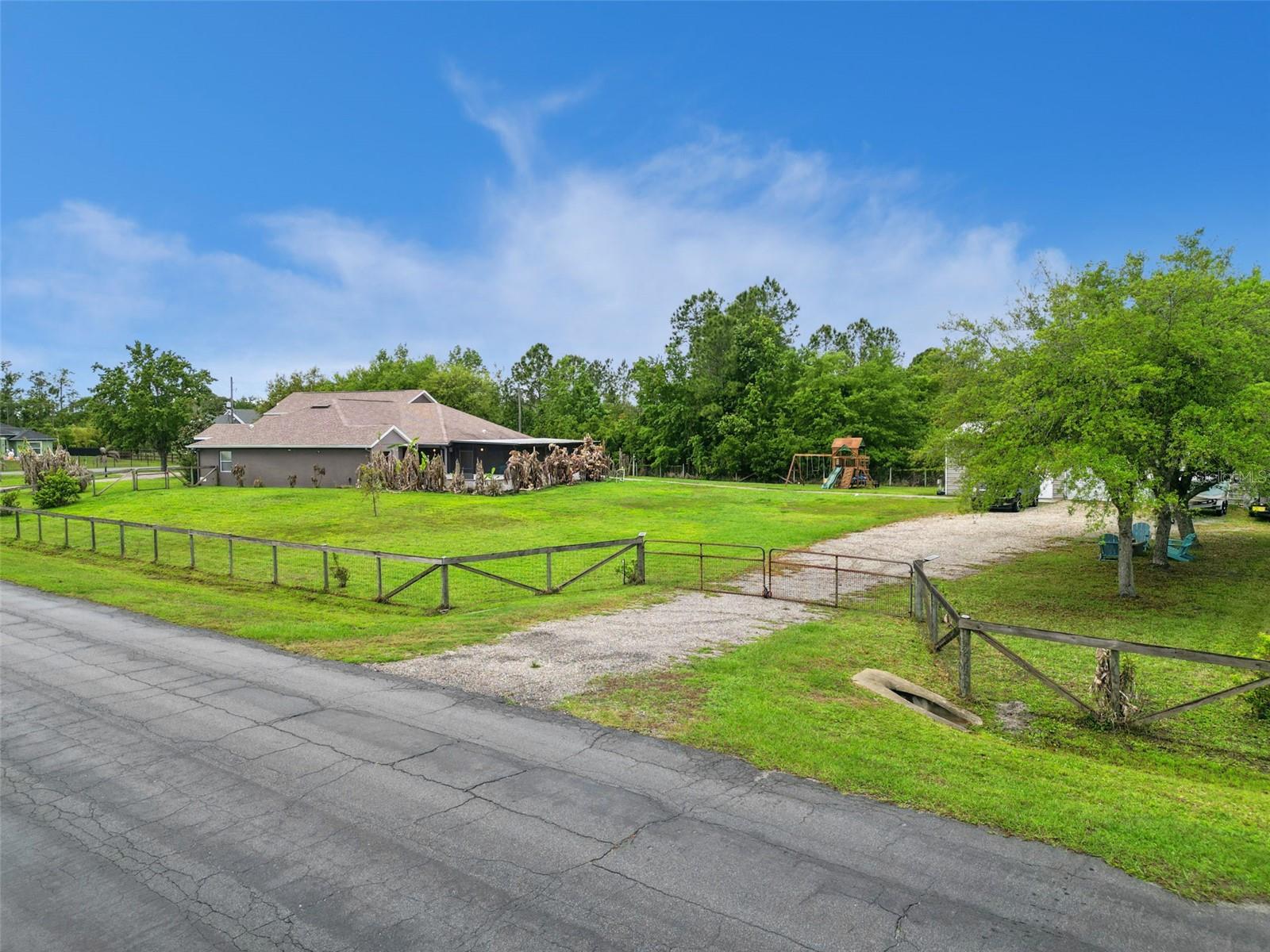 Image 44 of 55 For 18843 Sabal Street