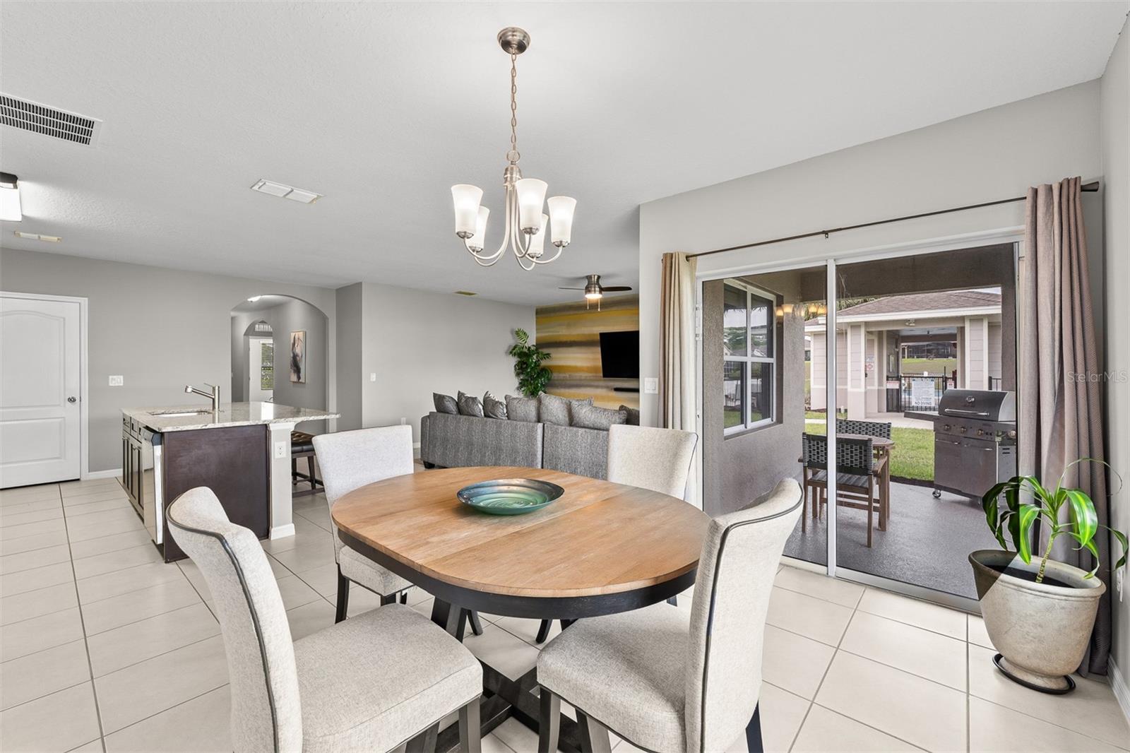 Image 12 of 37 For 412 Aberdeen Dr Drive