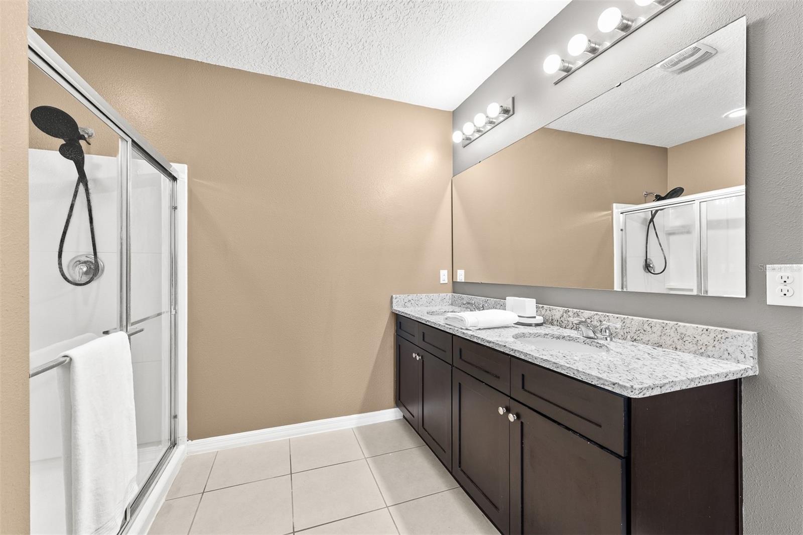 Image 21 of 37 For 412 Aberdeen Dr Drive