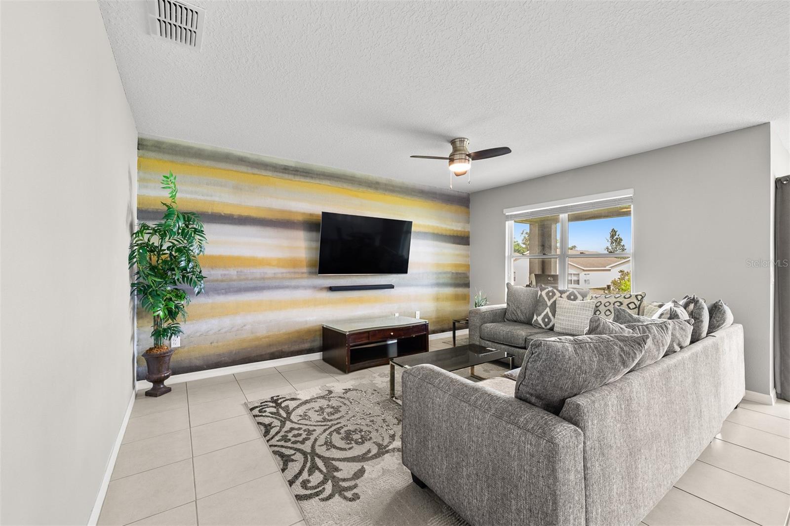 Image 9 of 37 For 412 Aberdeen Dr Drive