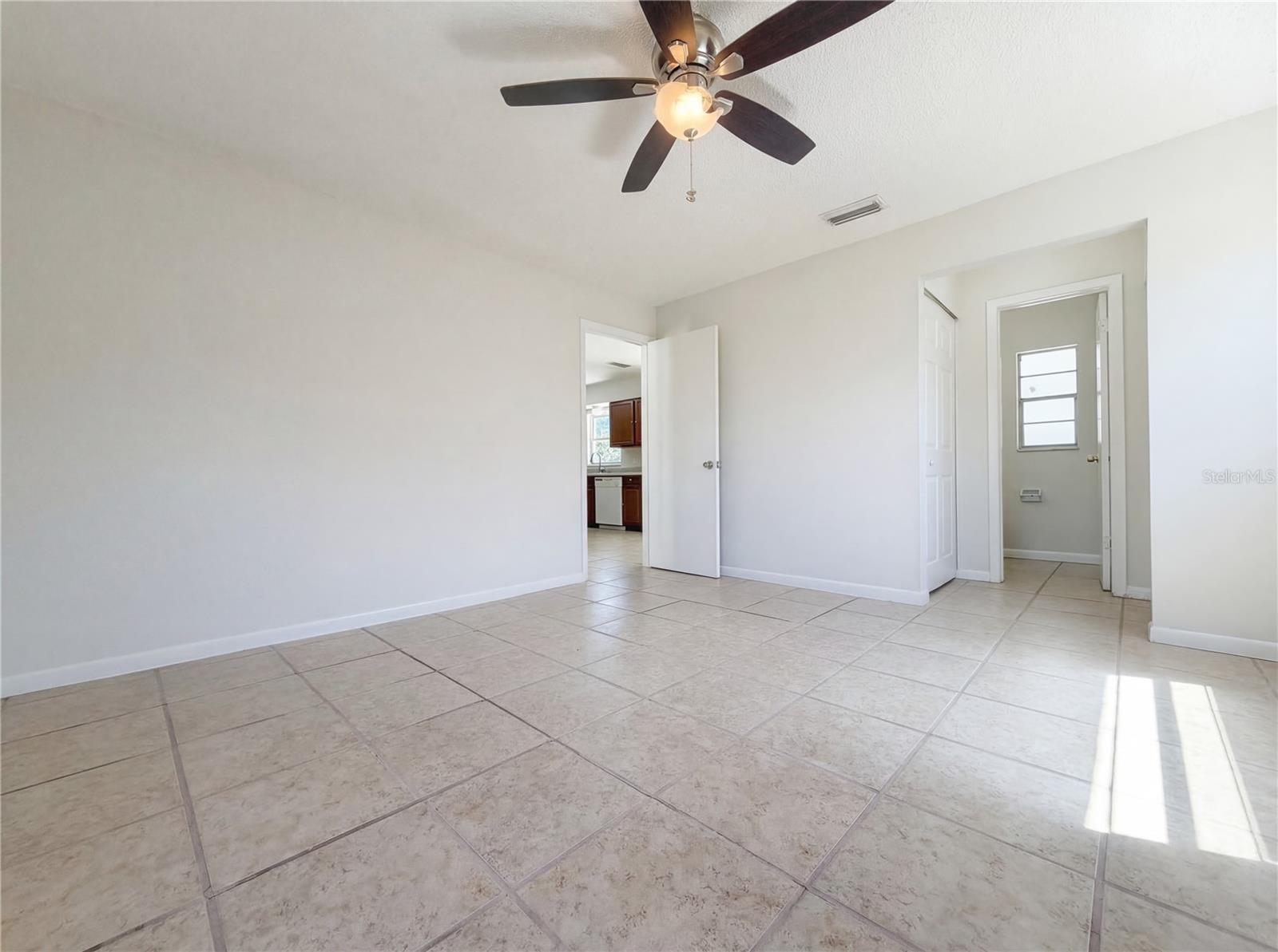 Image 10 of 22 For 909 Winchester Court