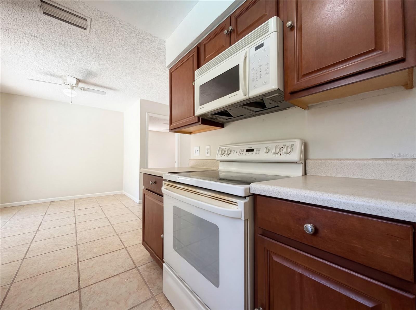 Image 15 of 22 For 909 Winchester Court