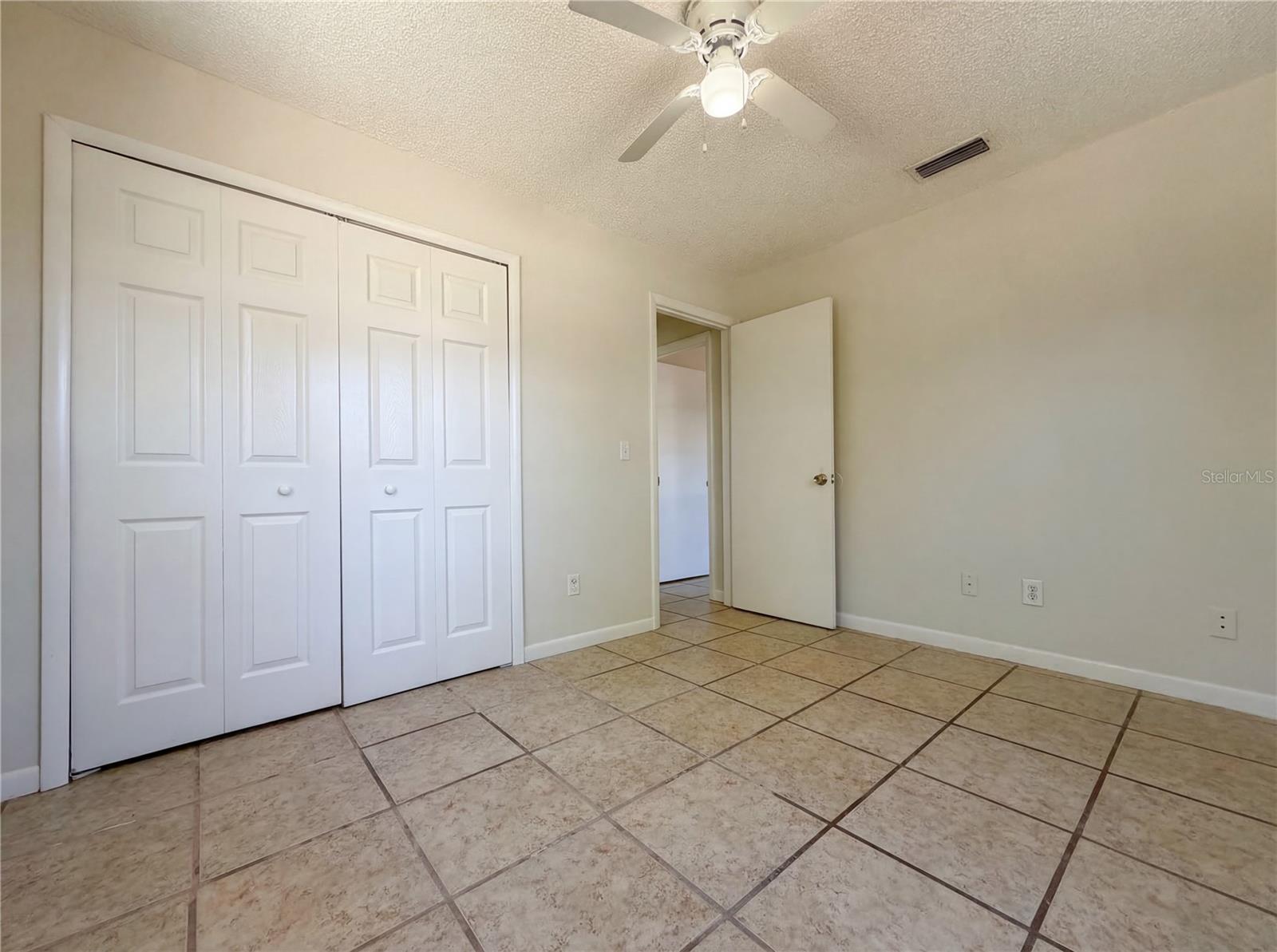 Image 19 of 22 For 909 Winchester Court