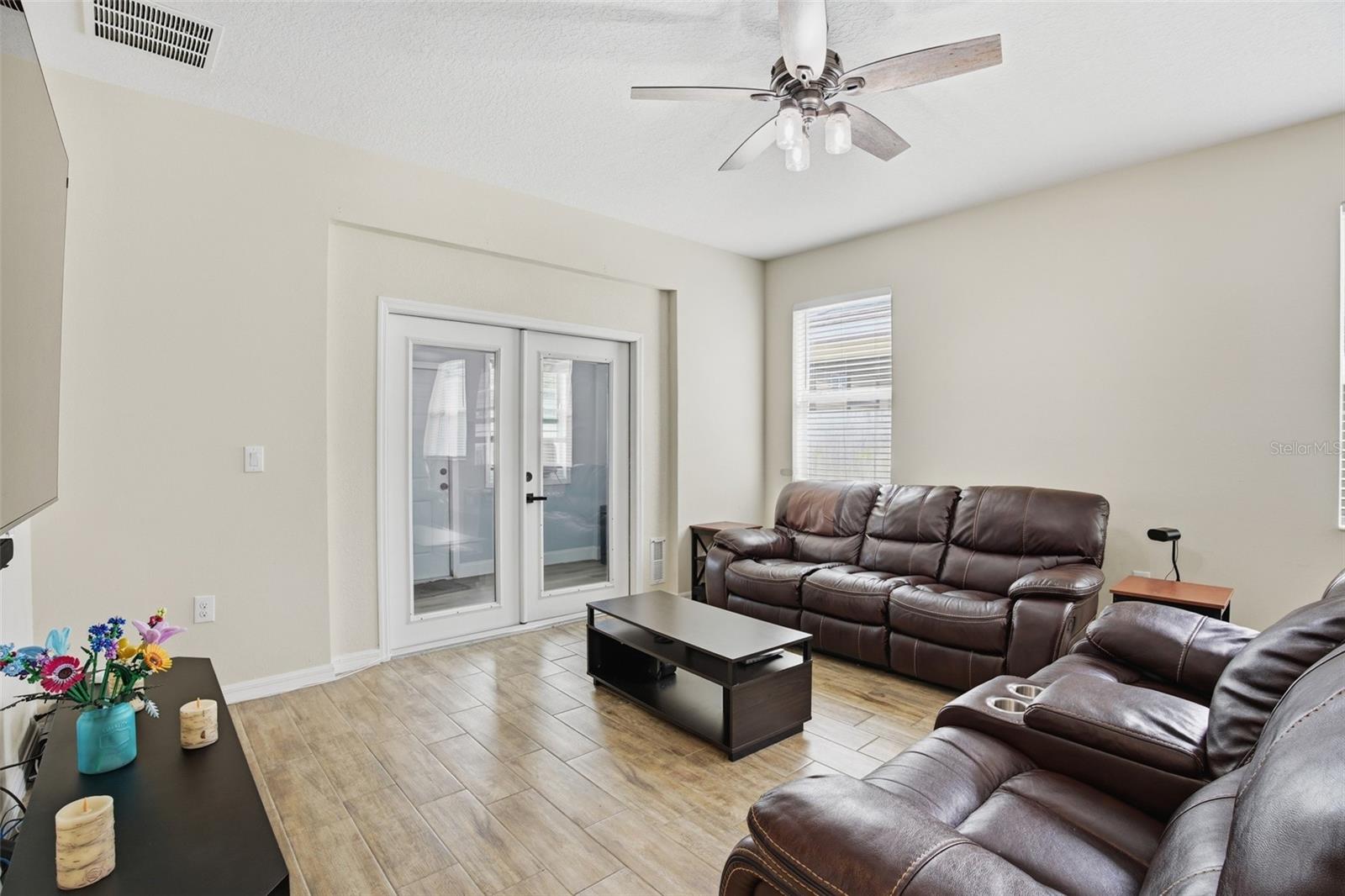 Image 16 of 48 For 2410 Waxwing Way