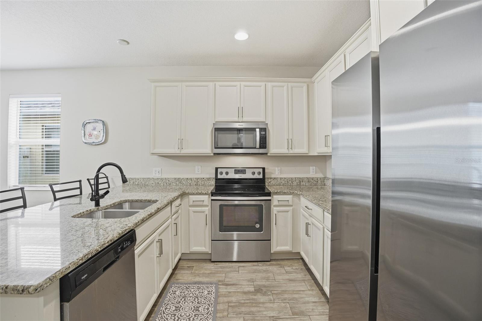 Image 17 of 48 For 2410 Waxwing Way