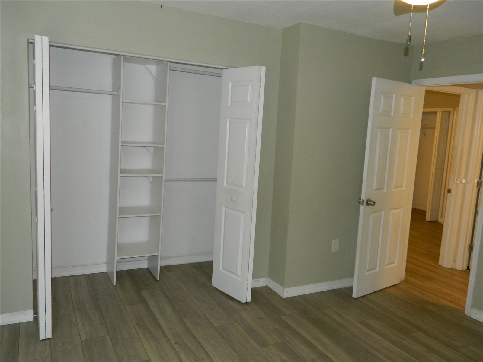 Image 11 of 21 For 924 Lake Destiny Road A