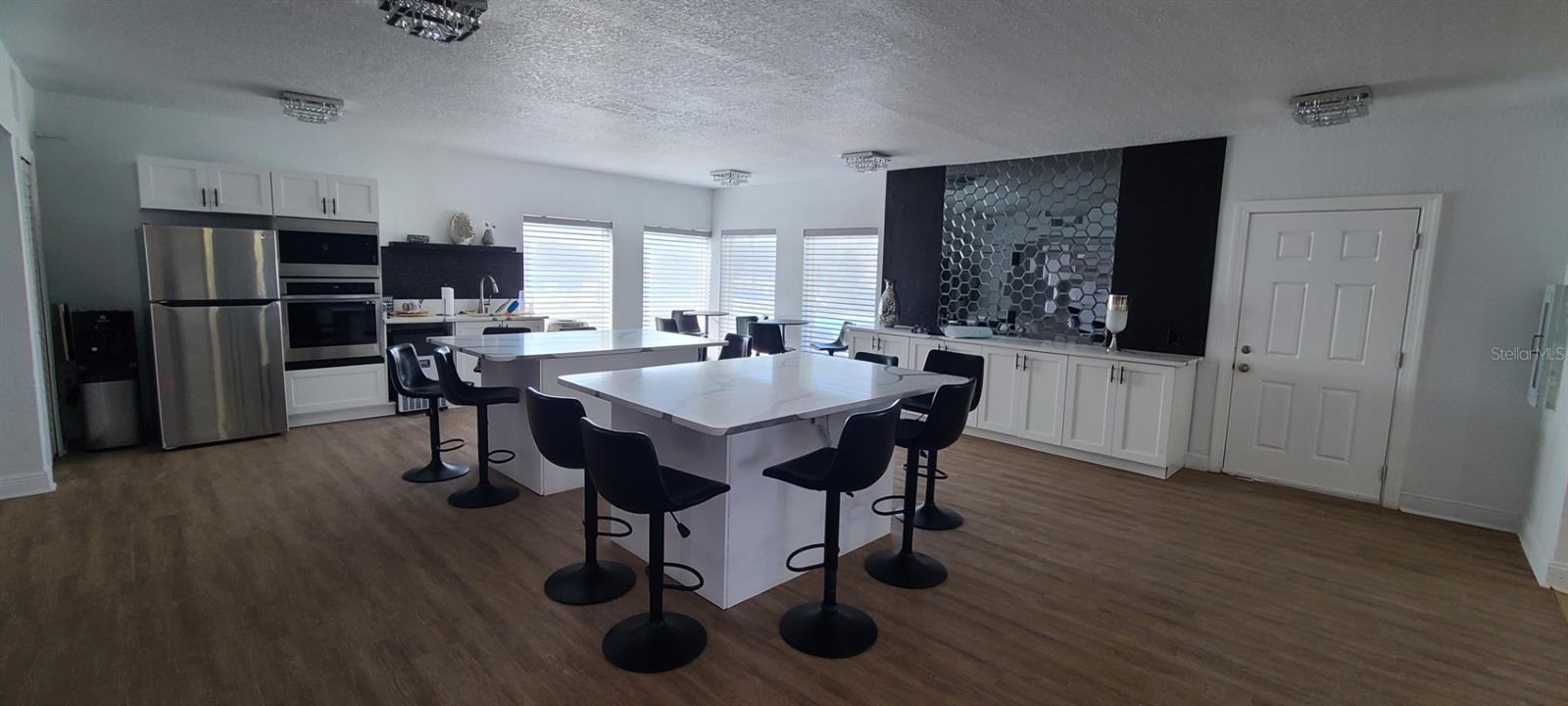 Image 14 of 21 For 924 Lake Destiny Road A