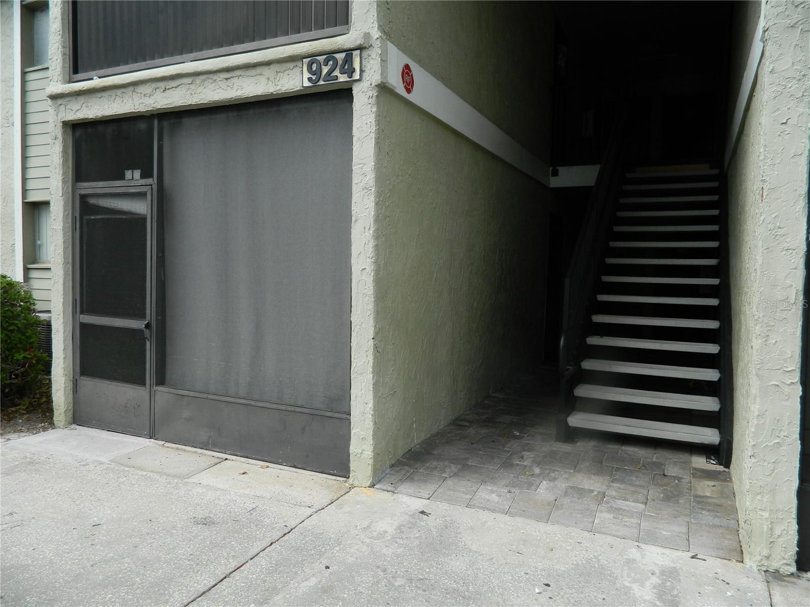 Image 2 of 21 For 924 Lake Destiny Road A