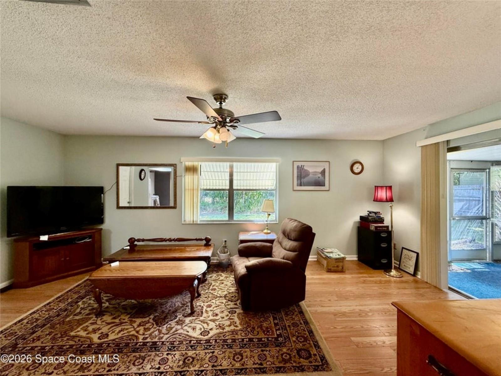 Image 11 of 39 For 121 Maplewood Drive