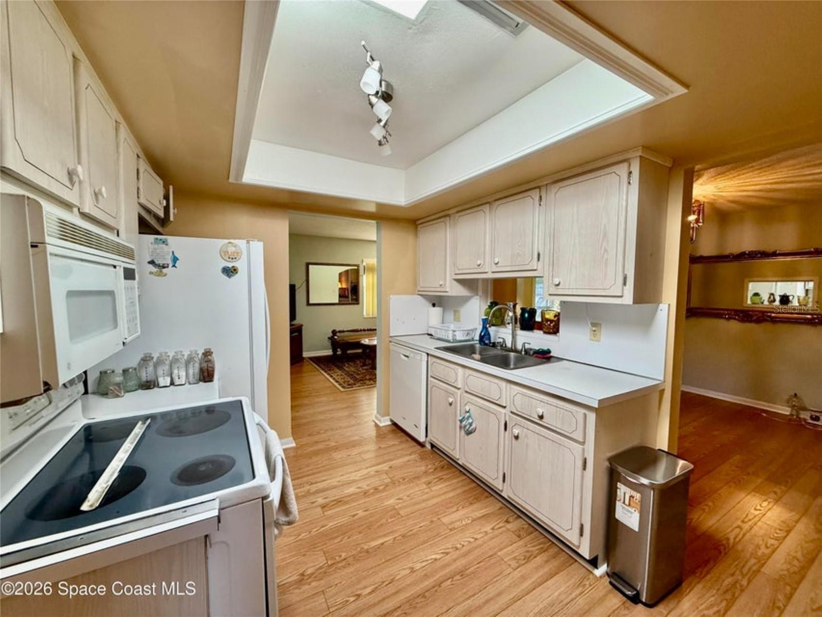 Image 14 of 39 For 121 Maplewood Drive