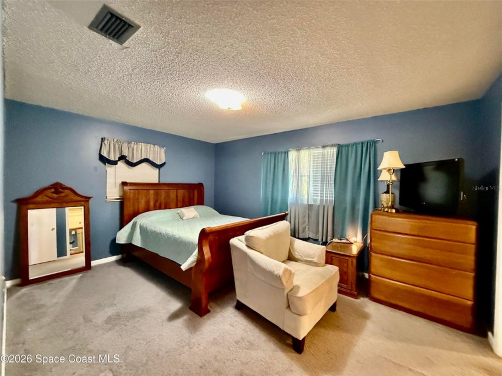 Image 21 of 39 For 121 Maplewood Drive