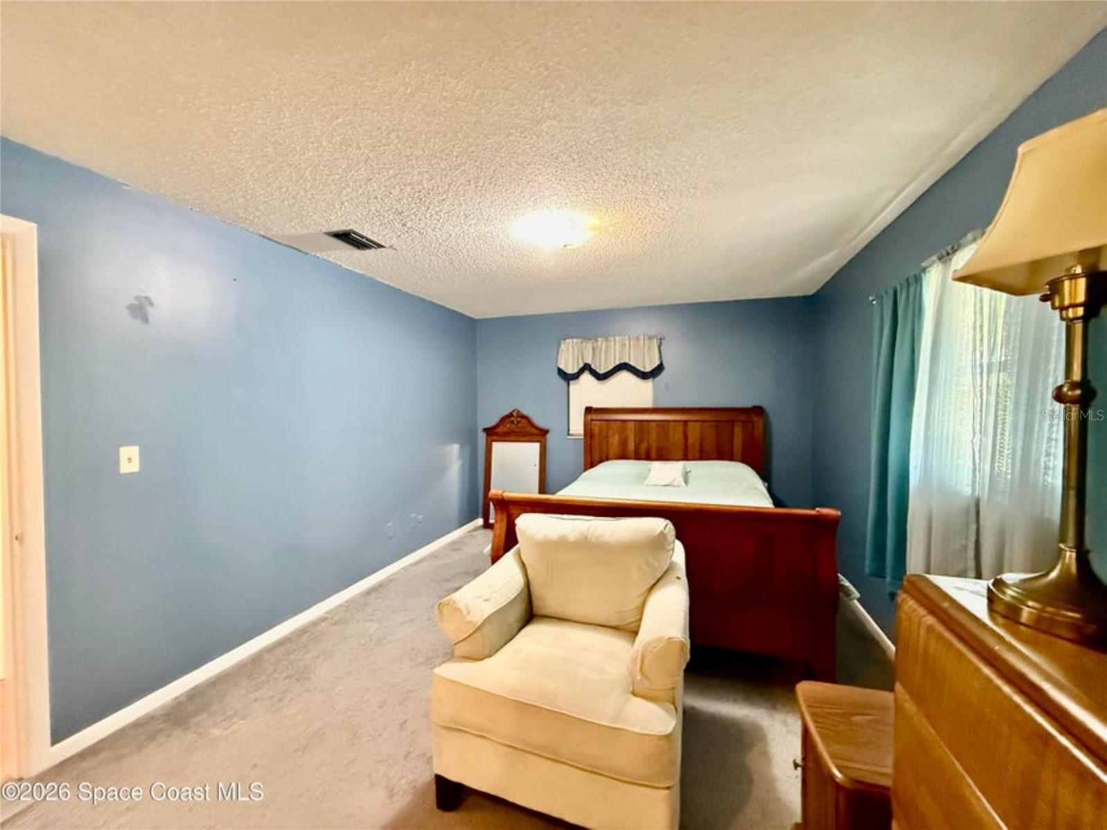 Image 24 of 39 For 121 Maplewood Drive