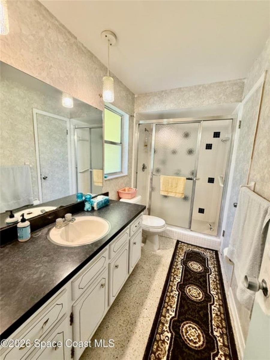 Image 26 of 39 For 121 Maplewood Drive