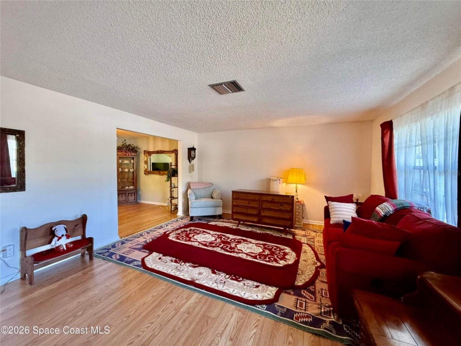 Image 7 of 39 For 121 Maplewood Drive