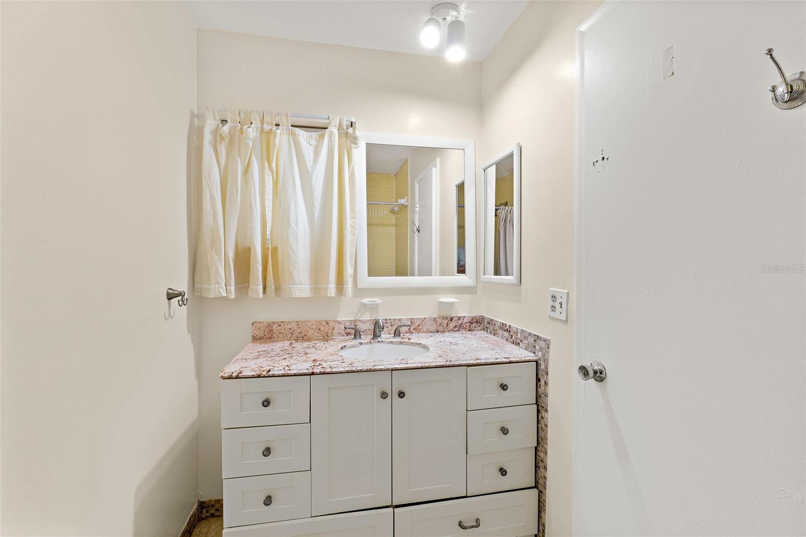 Image 18 of 28 For 311 Taylor Avenue G20