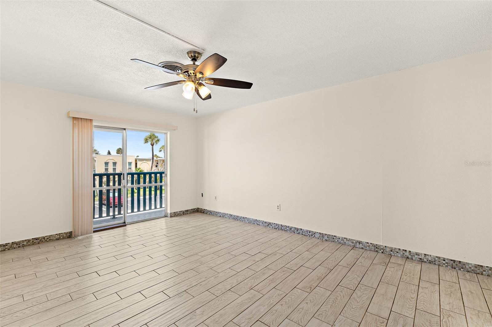 Image 6 of 28 For 311 Taylor Avenue G20