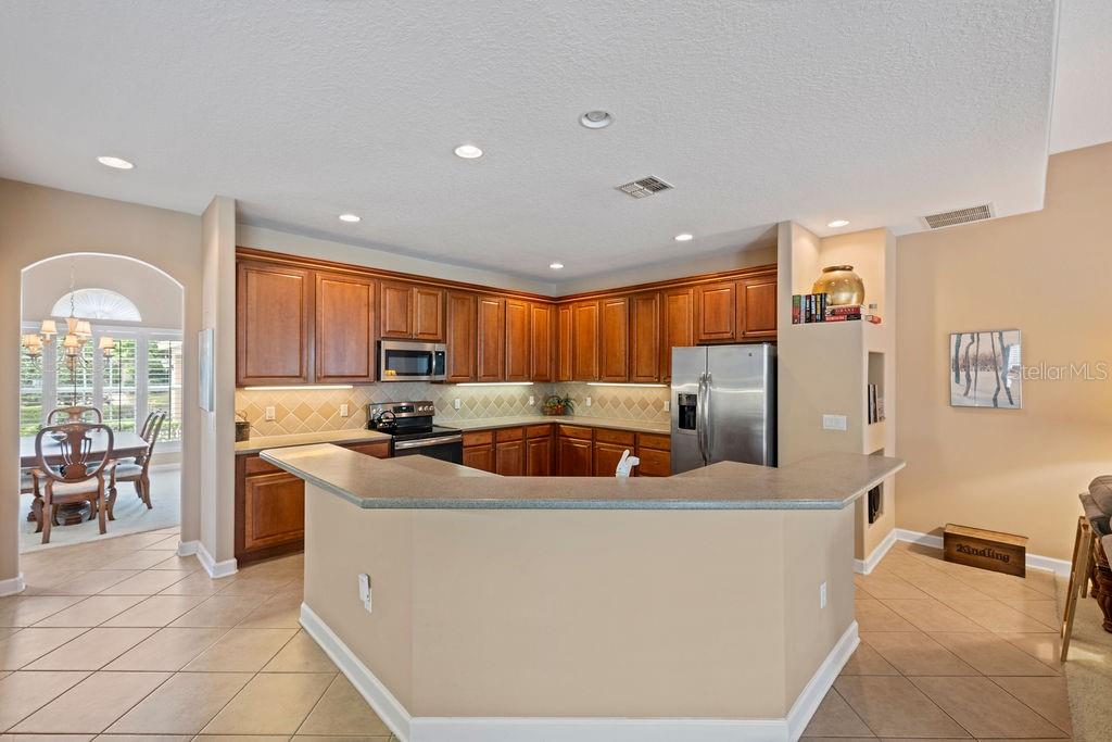 Image 14 of 48 For 2523 Saint Ignatius Court