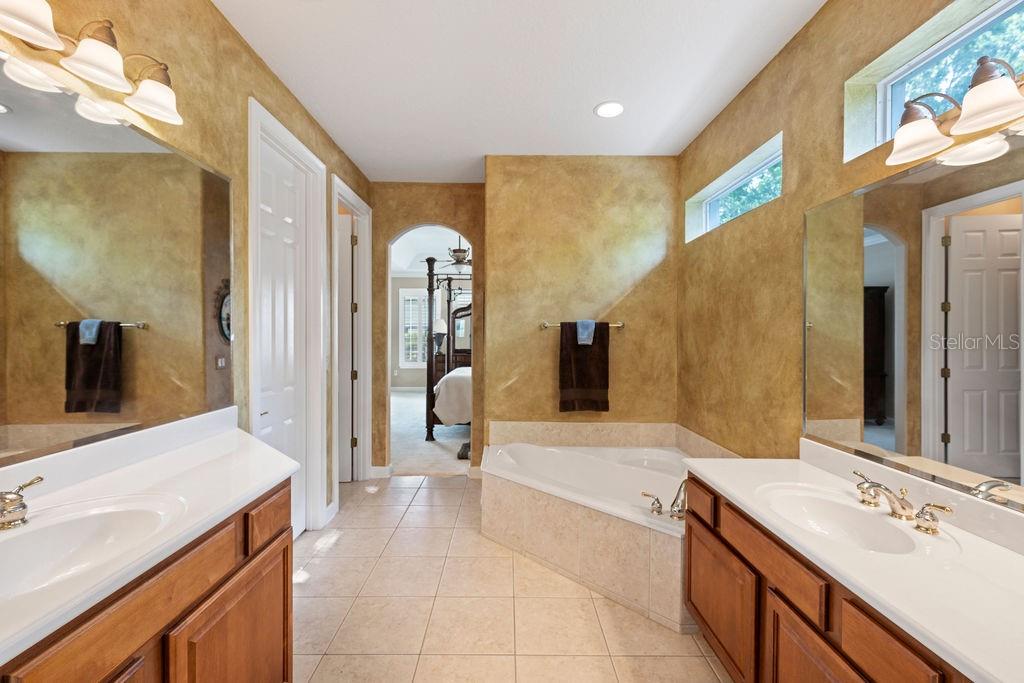 Image 25 of 48 For 2523 Saint Ignatius Court