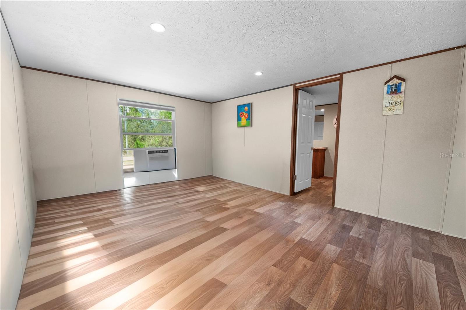 Image 17 of 26 For 16770 60th Place