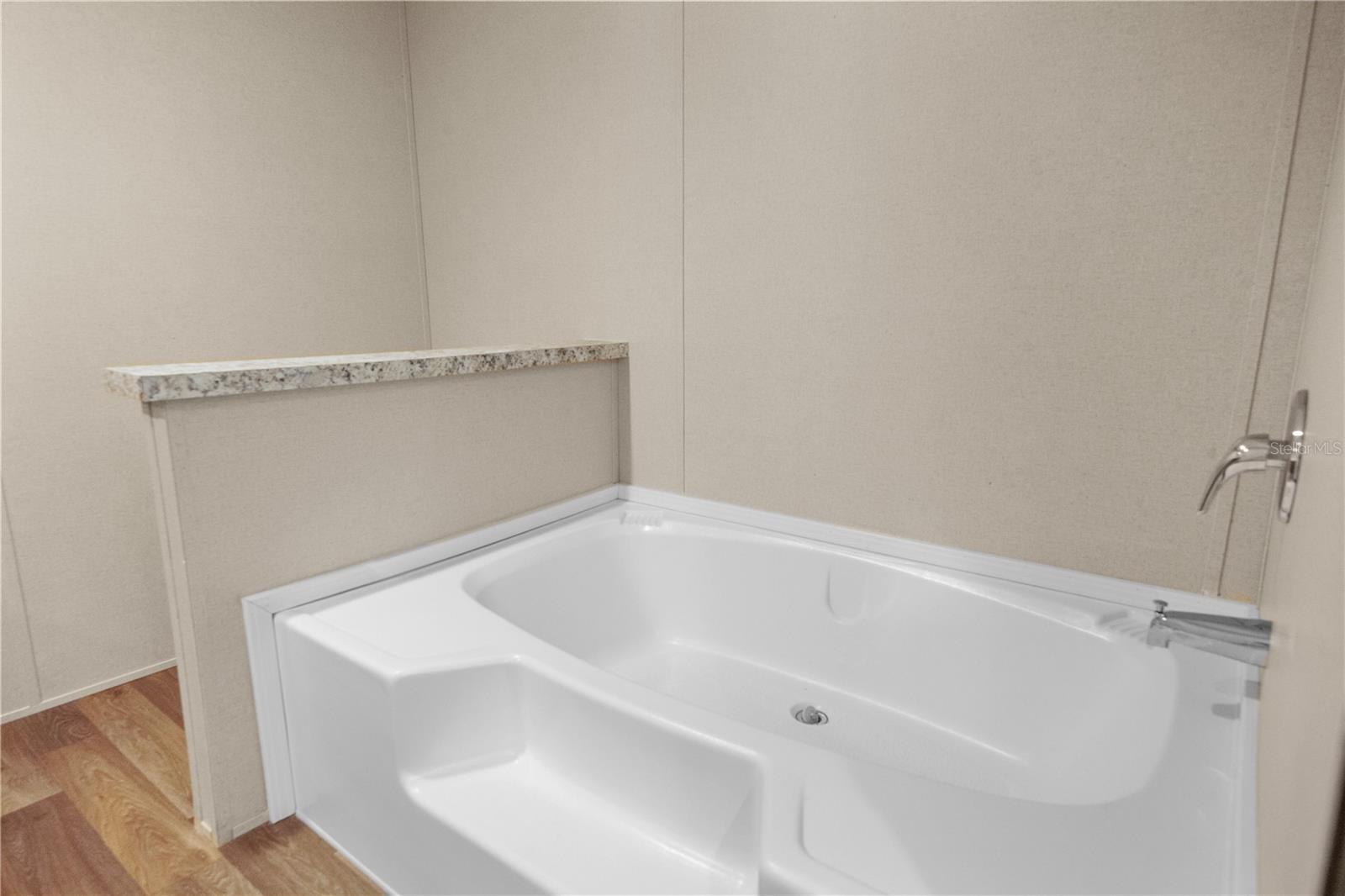 Image 19 of 26 For 16770 60th Place