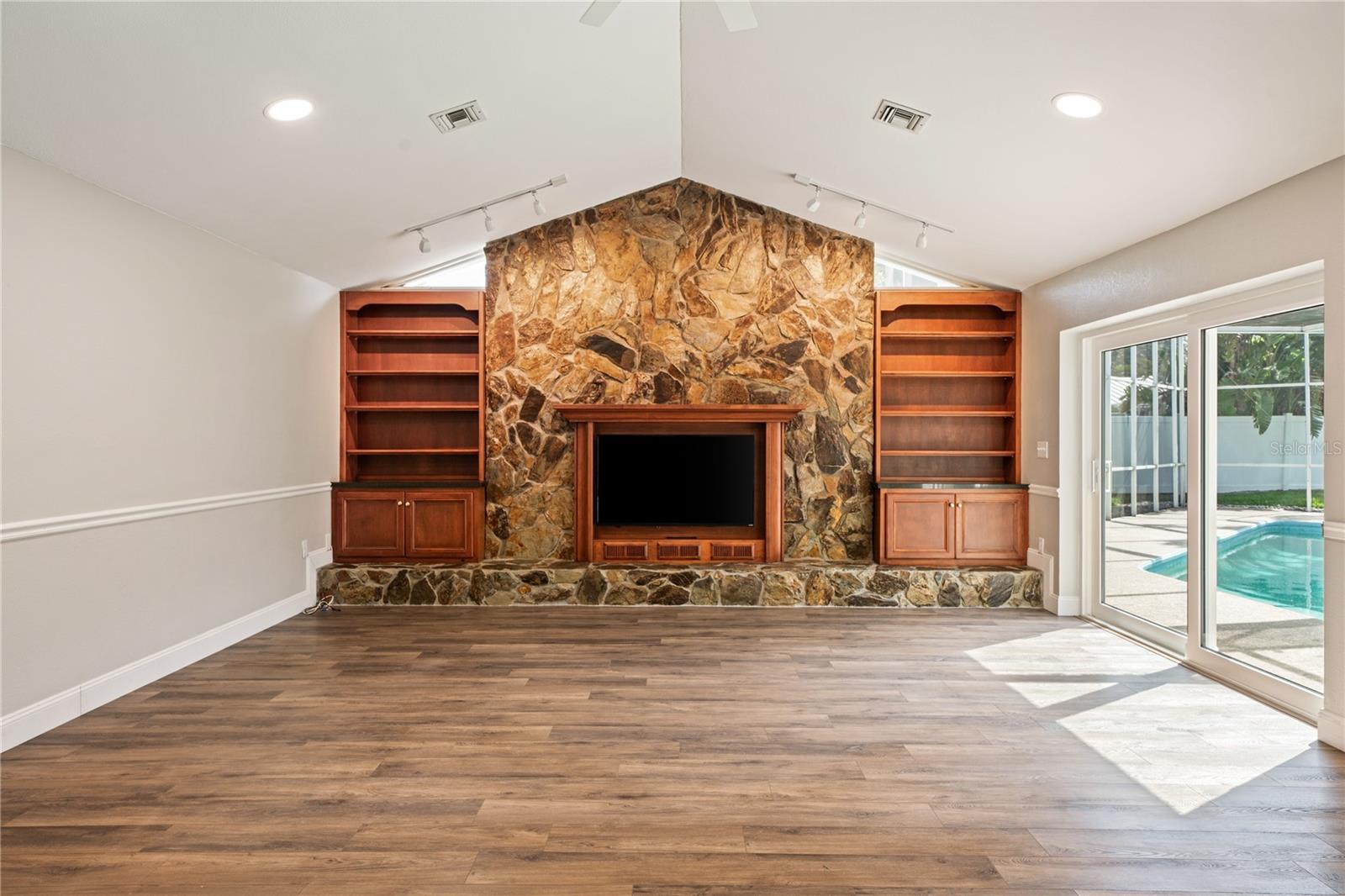 Image 11 of 55 For 2869 Weathersfield Court