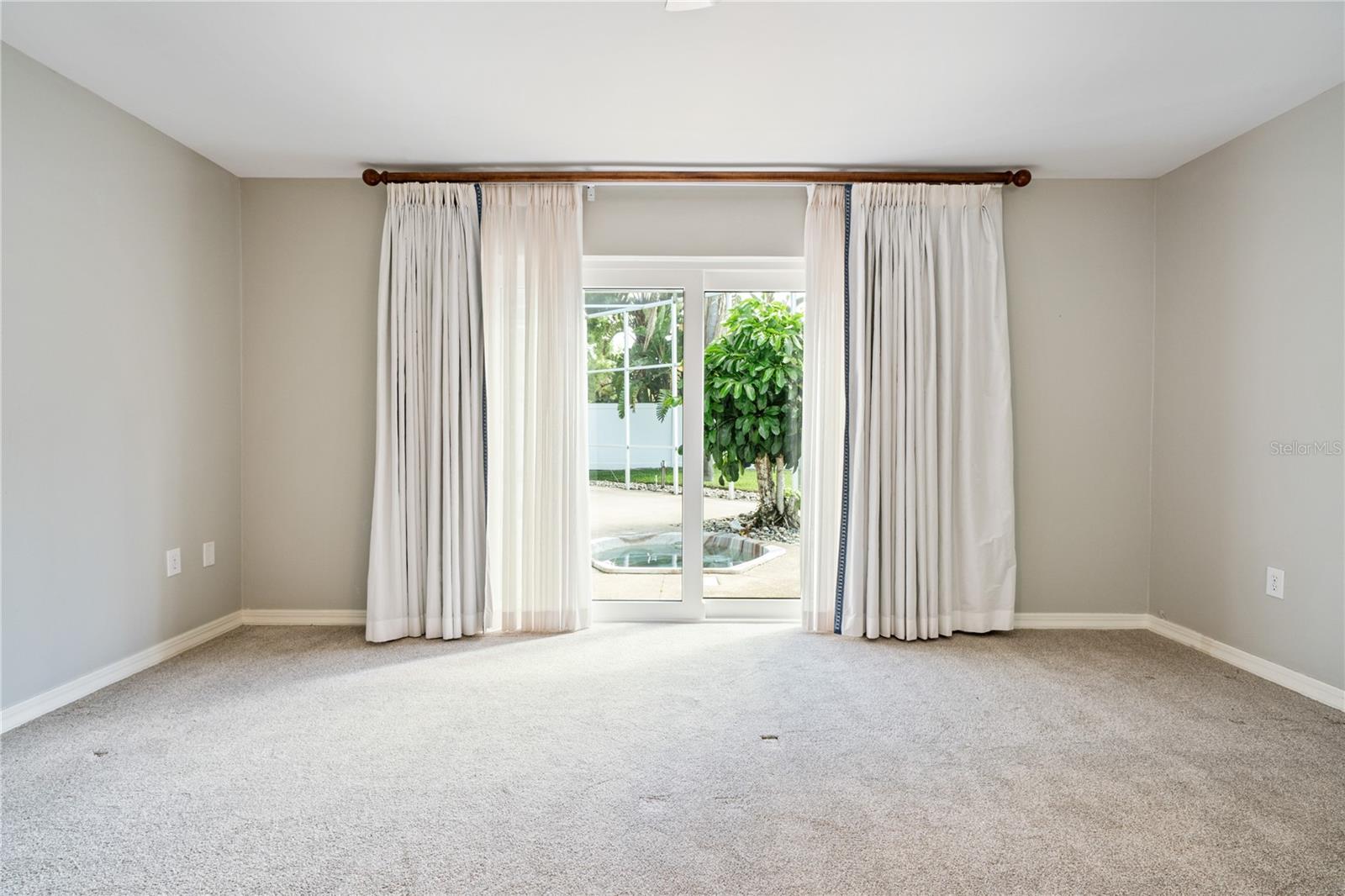 Image 16 of 55 For 2869 Weathersfield Court