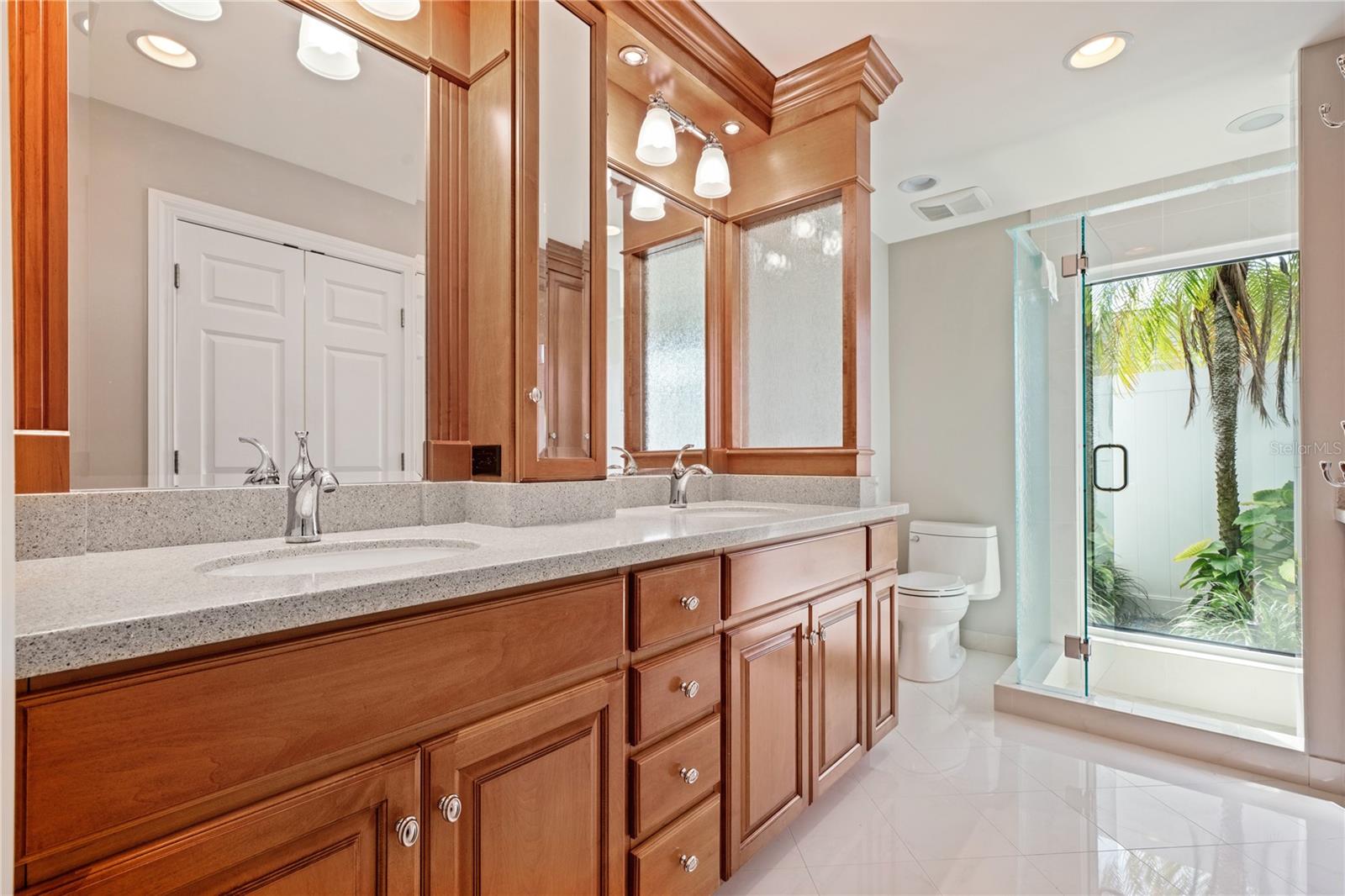 Image 18 of 55 For 2869 Weathersfield Court