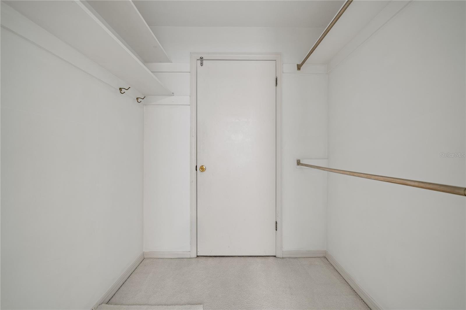 Image 26 of 55 For 2869 Weathersfield Court