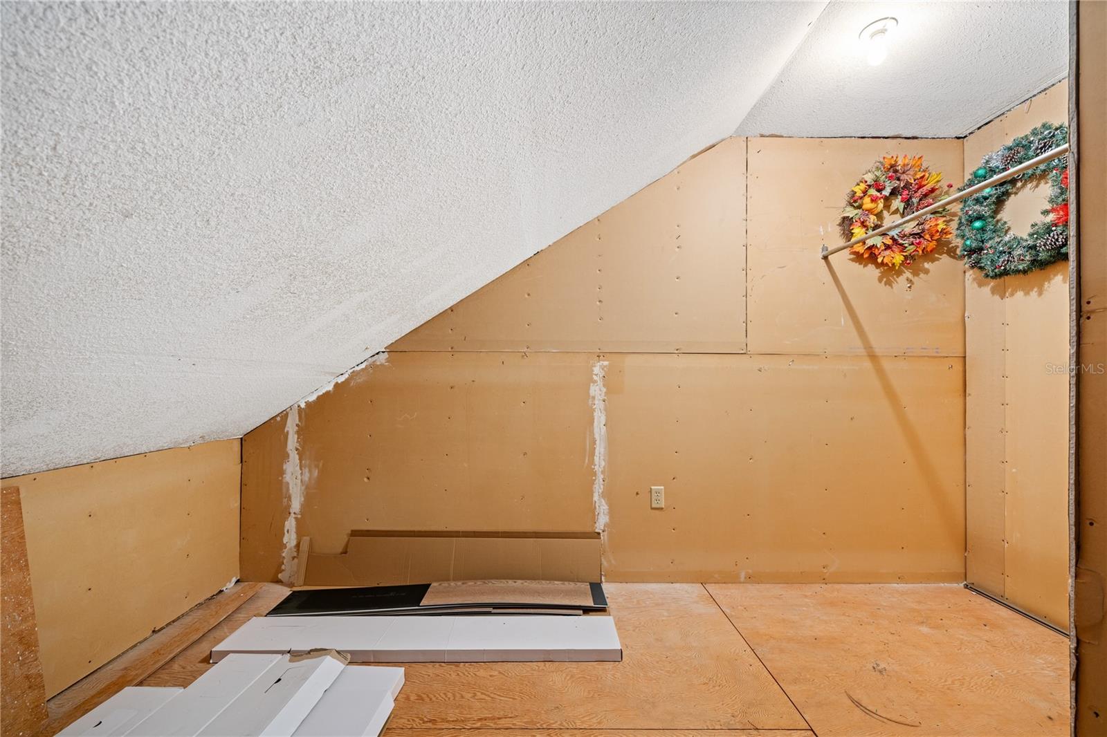 Image 27 of 55 For 2869 Weathersfield Court