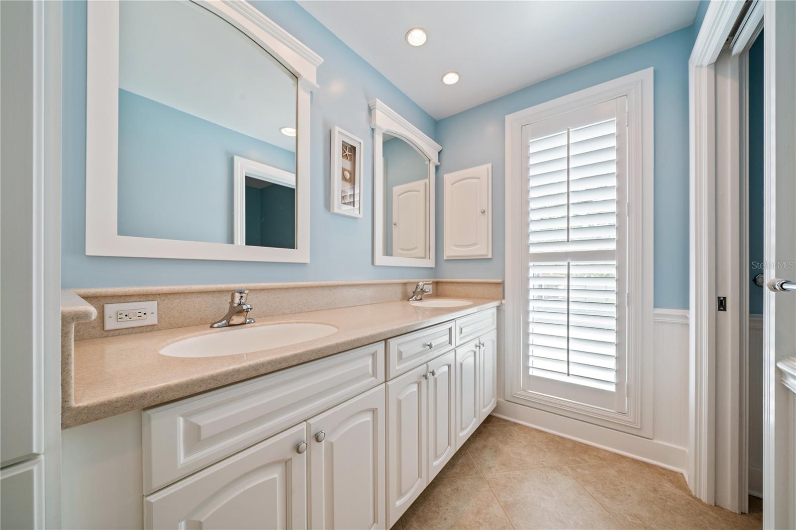 Image 29 of 55 For 2869 Weathersfield Court