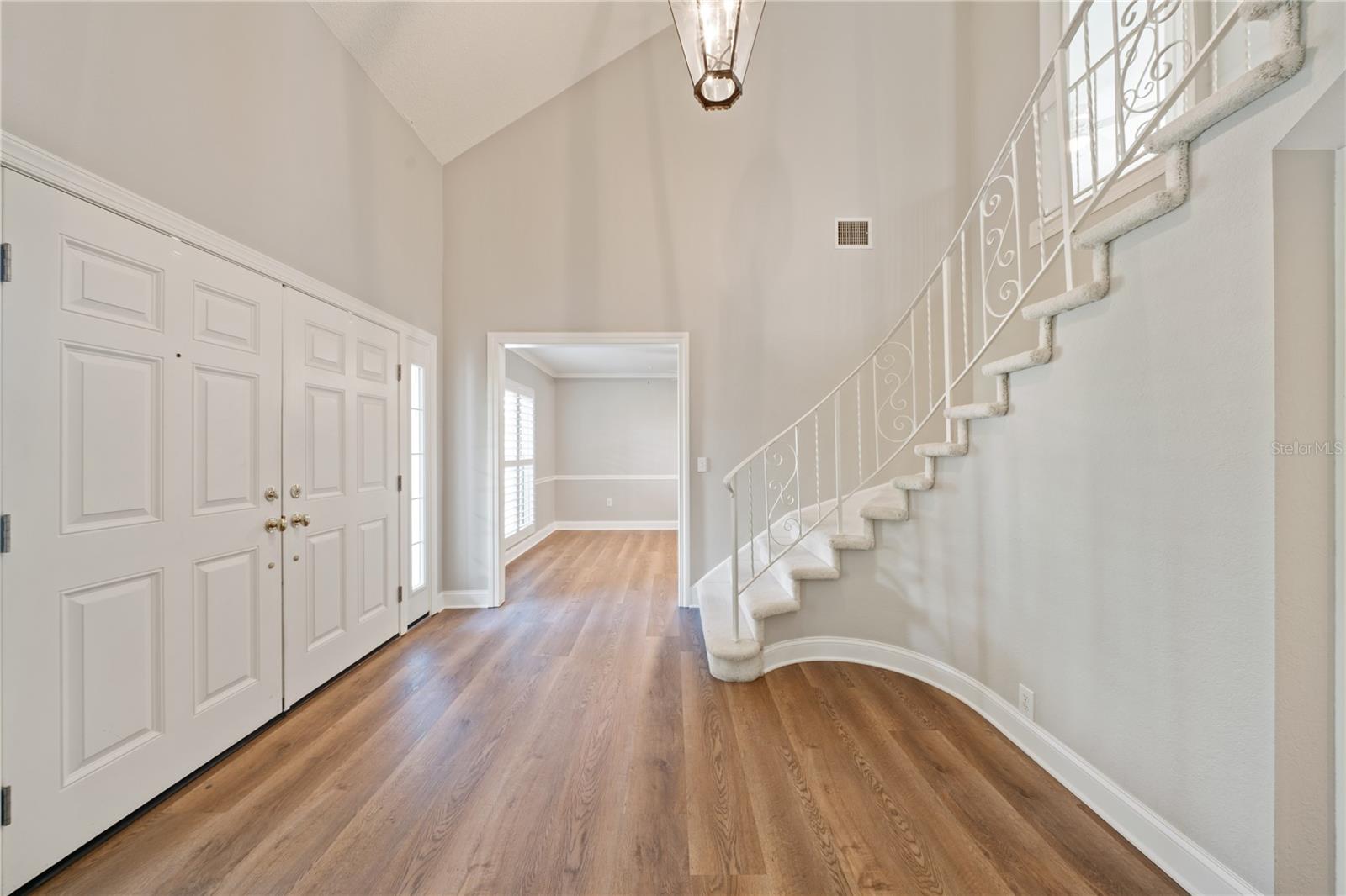 Image 4 of 55 For 2869 Weathersfield Court