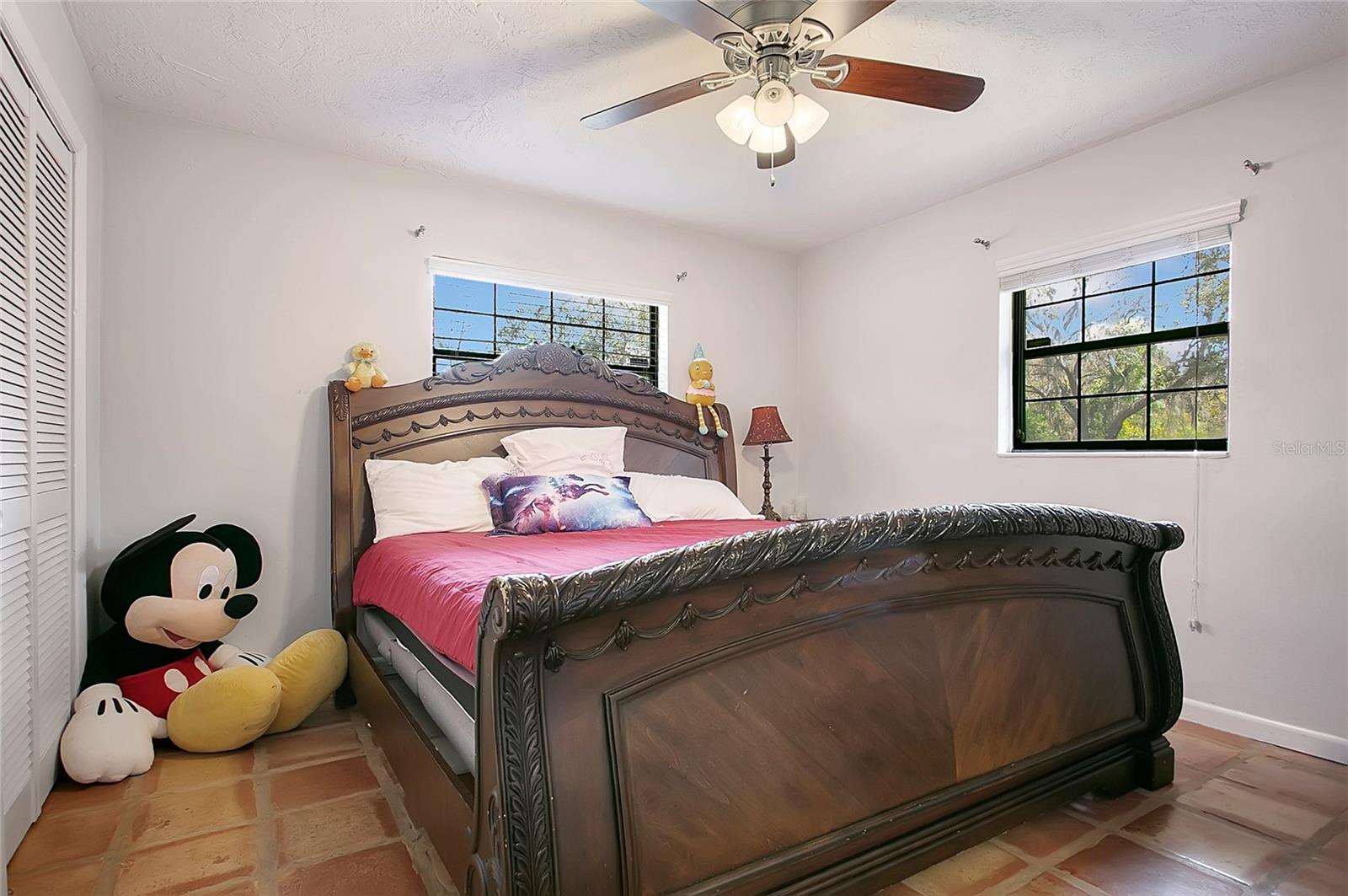 Listing photo id 8 for 3116 Buck  