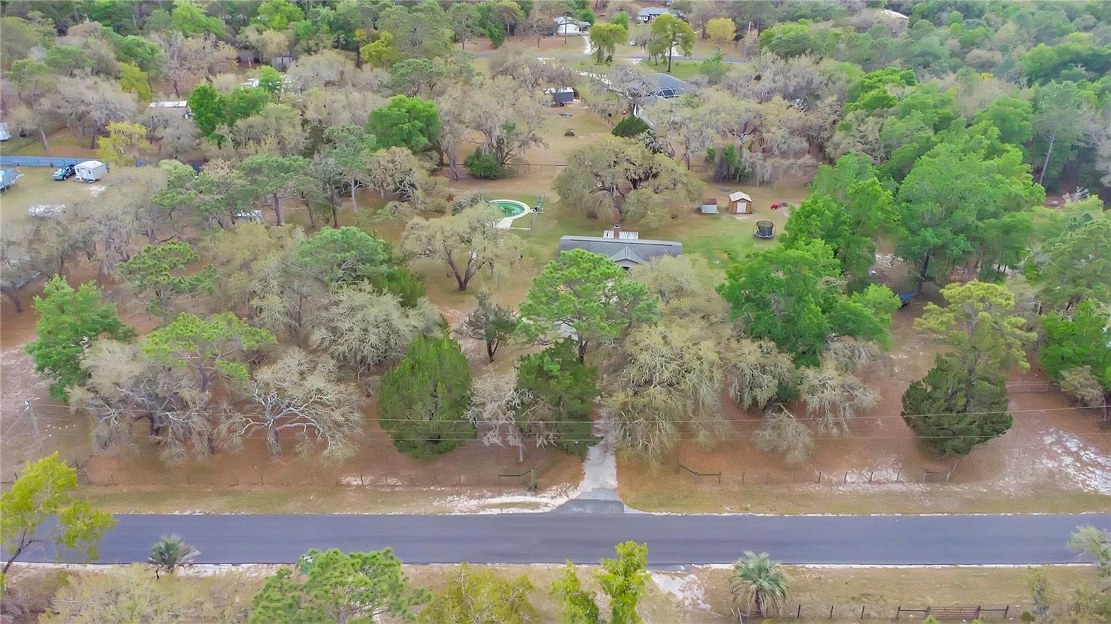 Listing photo id 32 for 3116 Buck  