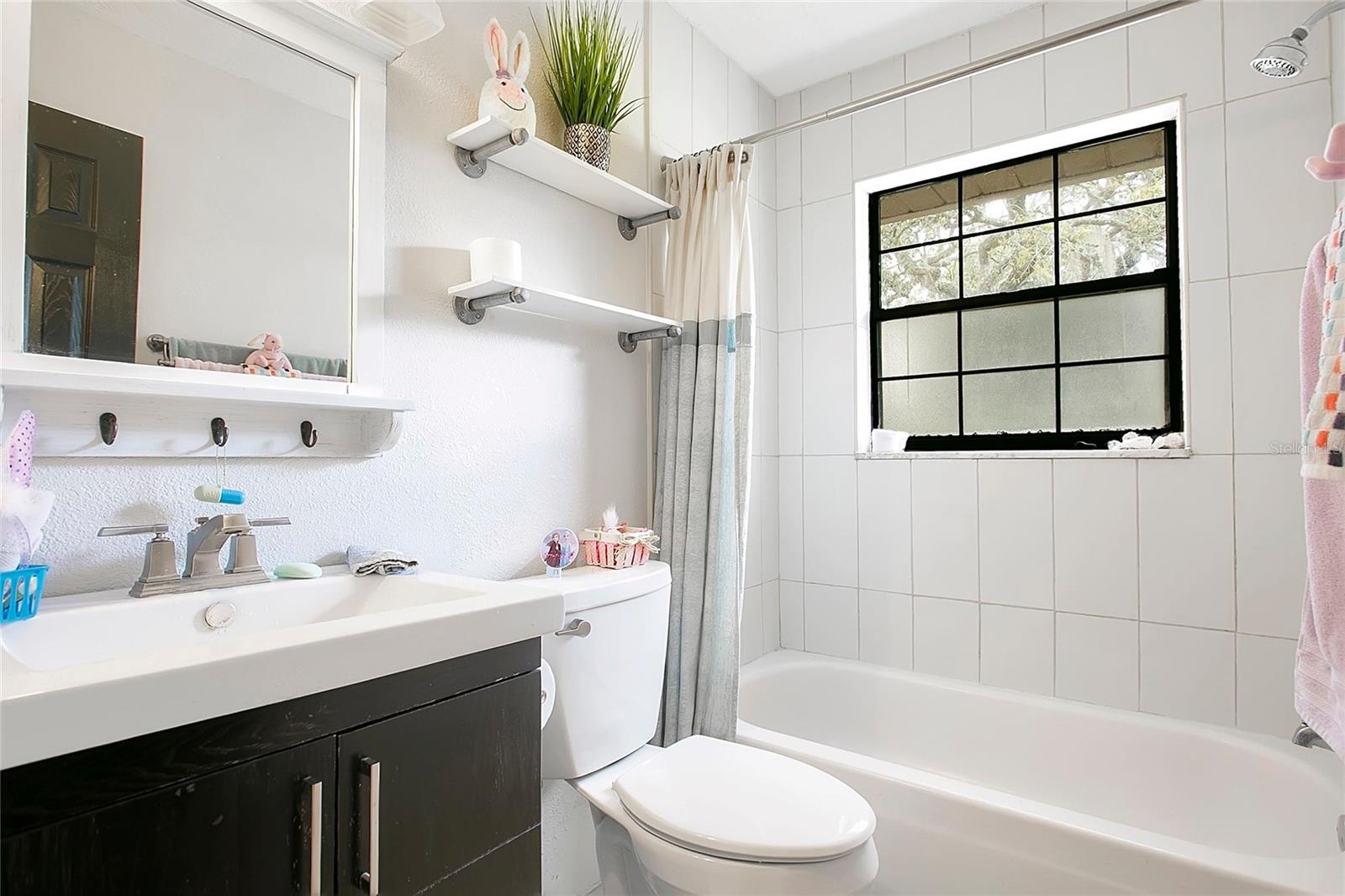 Listing photo id 7 for 3116 Buck  