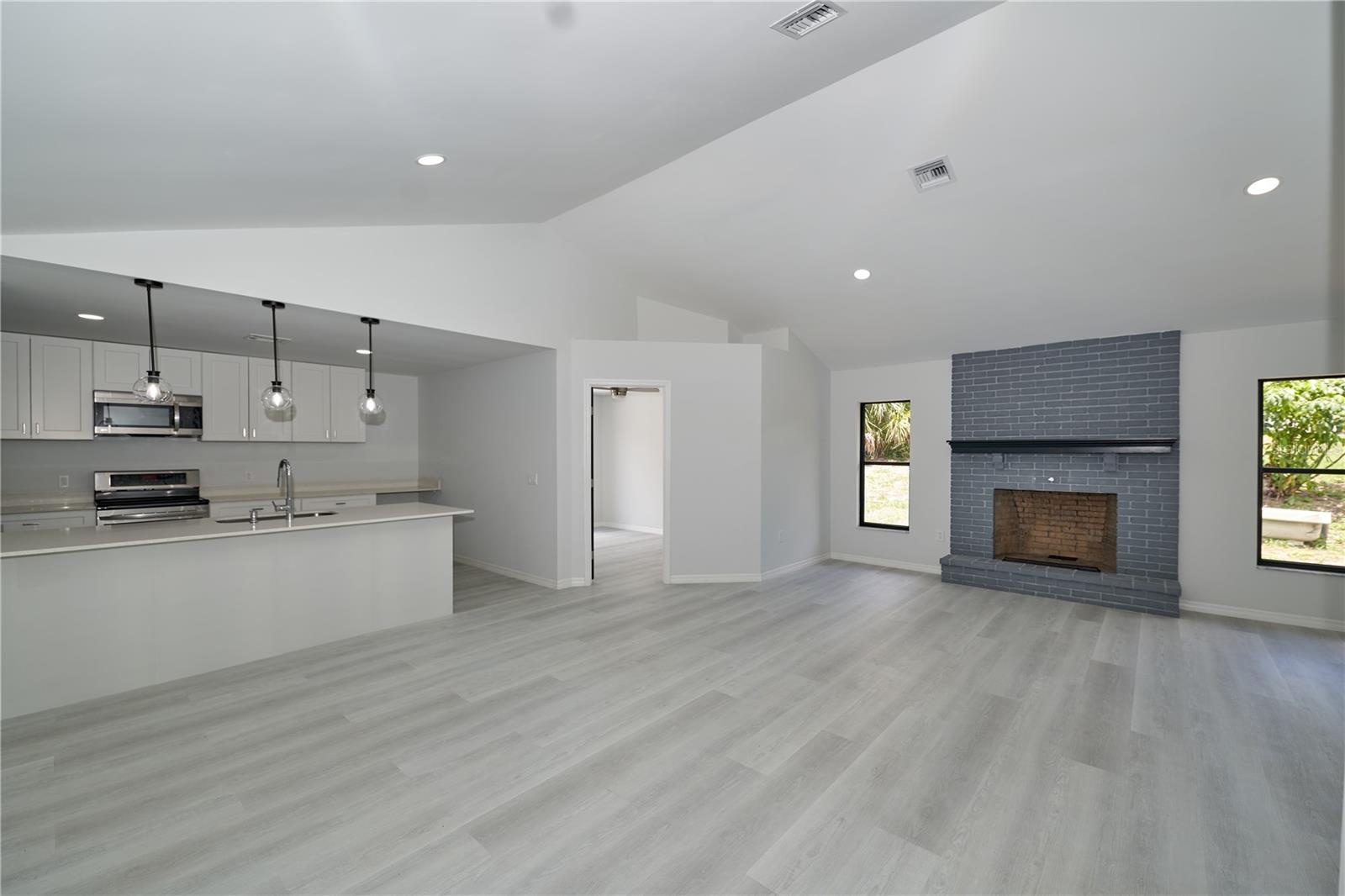 Image 19 of 69 For 119 Ridgecrest Drive