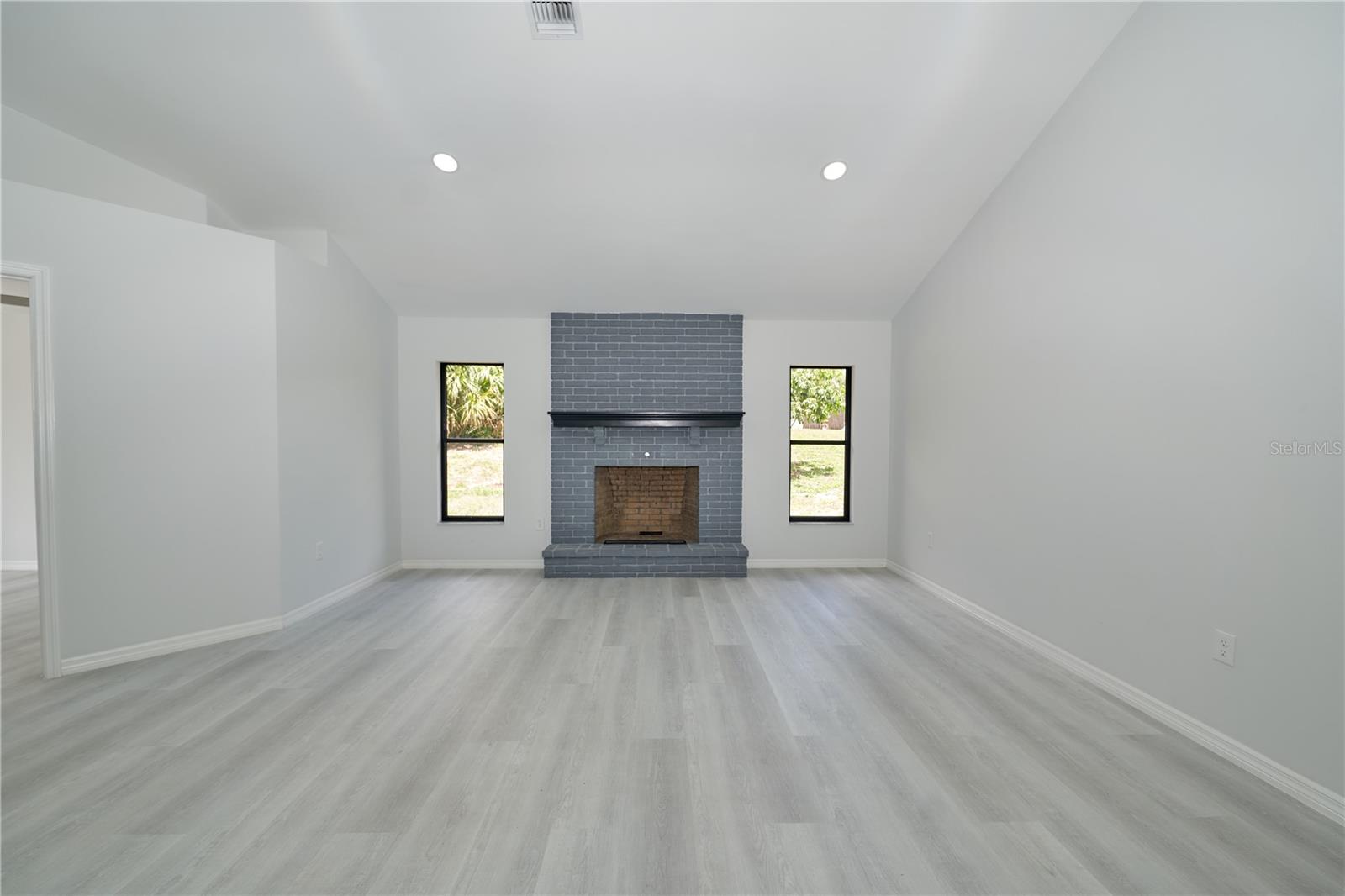 Image 25 of 69 For 119 Ridgecrest Drive