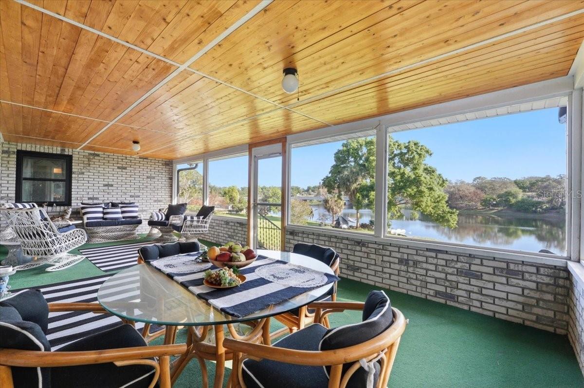 Image 14 of 61 For 236 W Lake Ina Drive