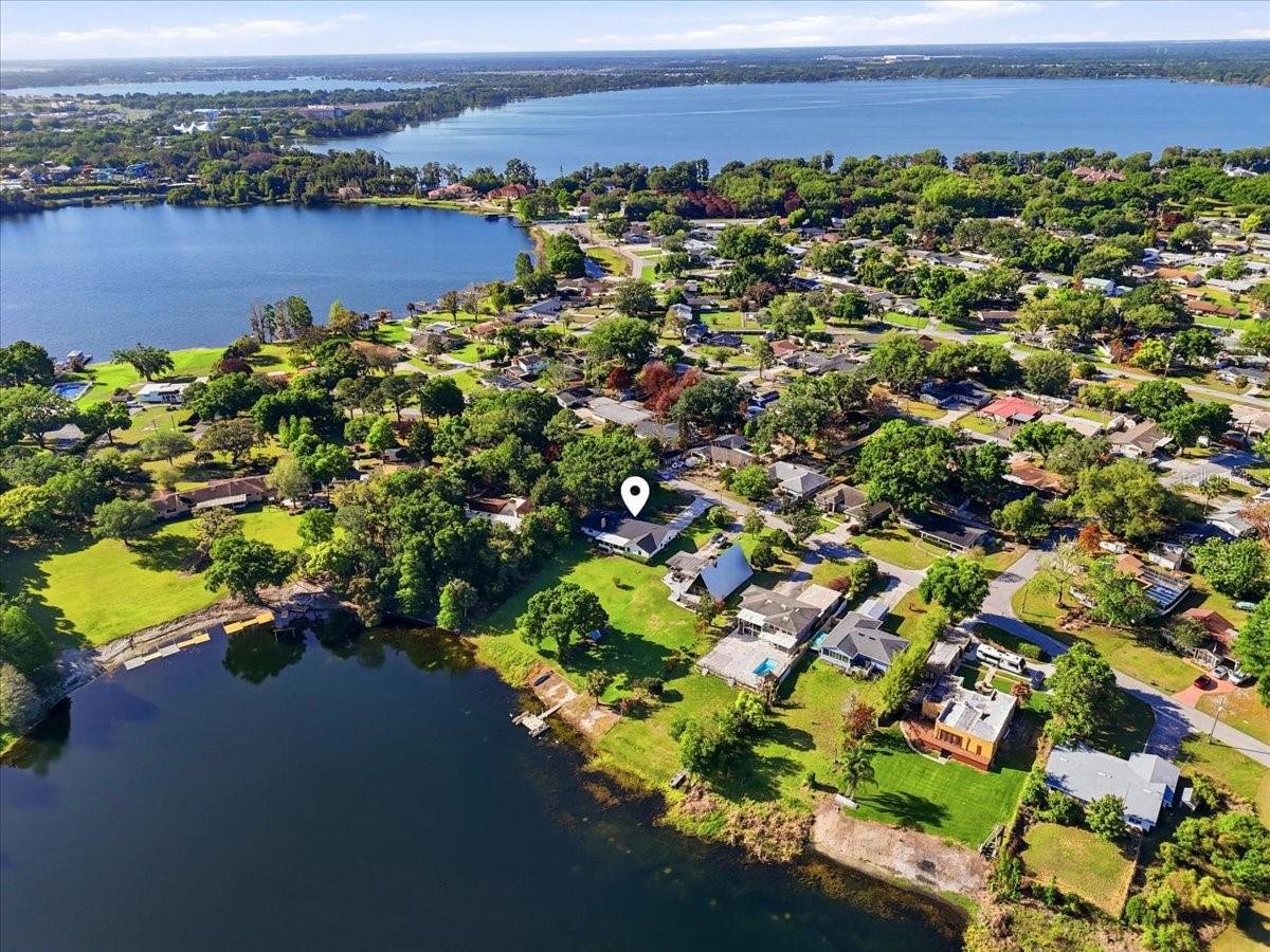 Image 18 of 61 For 236 W Lake Ina Drive