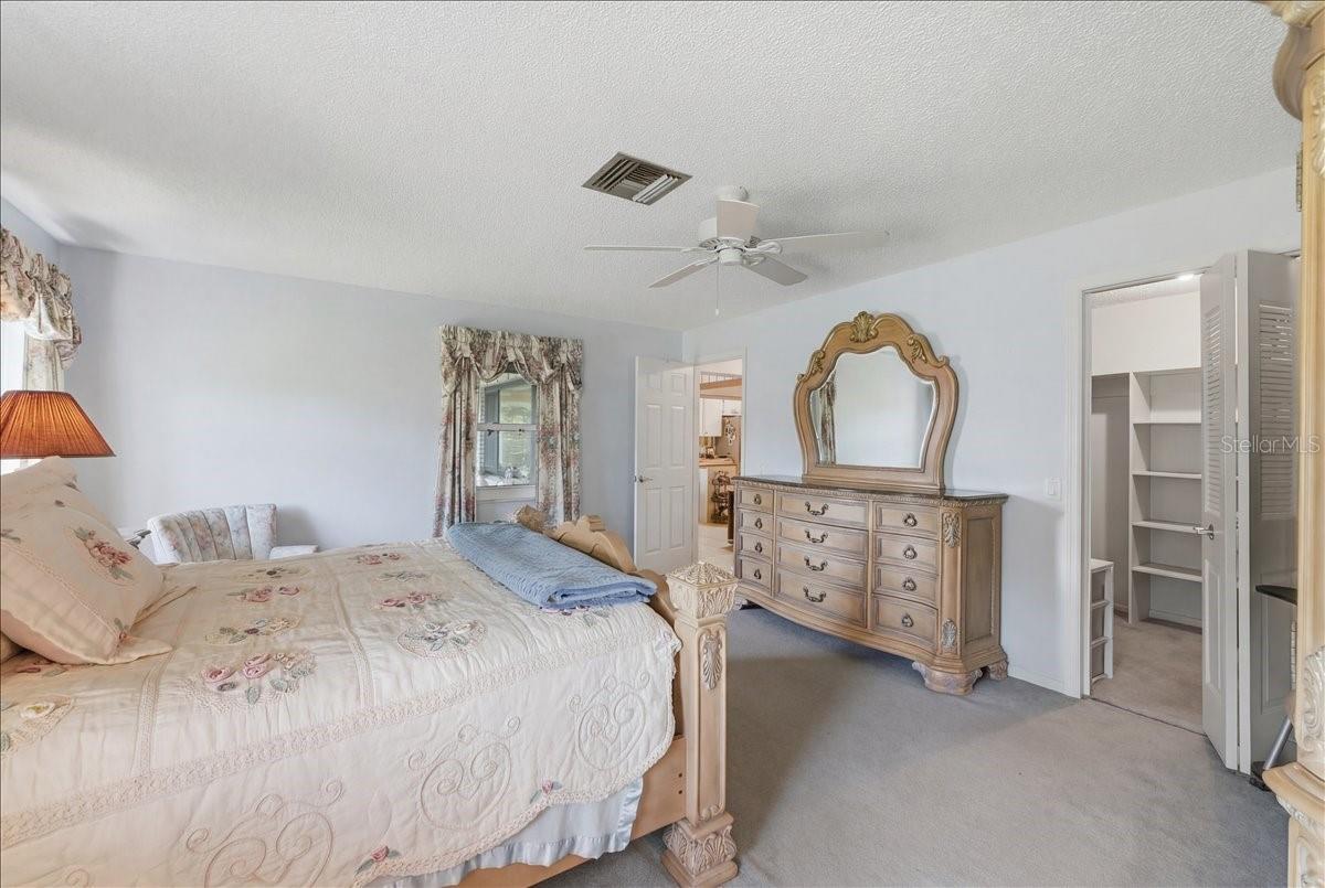 Image 42 of 61 For 236 W Lake Ina Drive