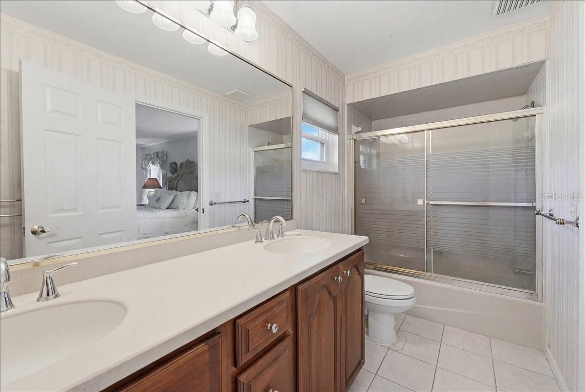 Image 45 of 61 For 236 W Lake Ina Drive