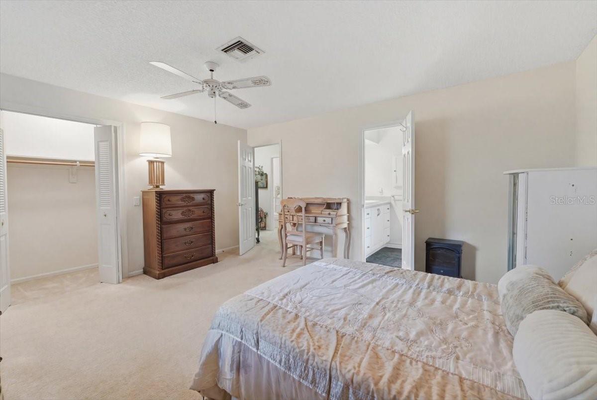 Image 49 of 61 For 236 W Lake Ina Drive