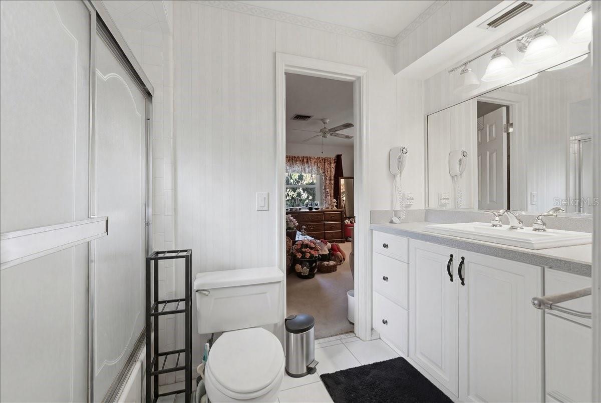 Image 55 of 61 For 236 W Lake Ina Drive