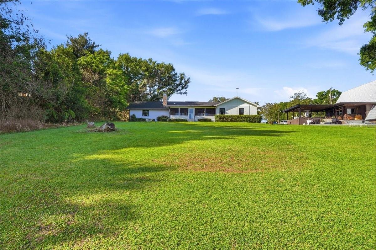 Image 8 of 61 For 236 W Lake Ina Drive