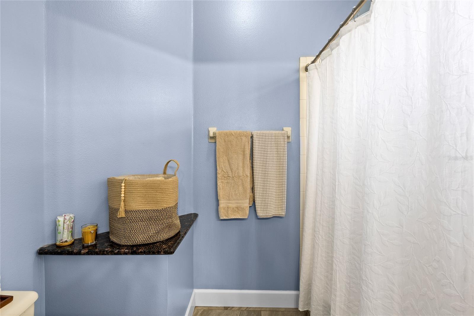 Image 14 of 43 For 5118 Chelwyn Court