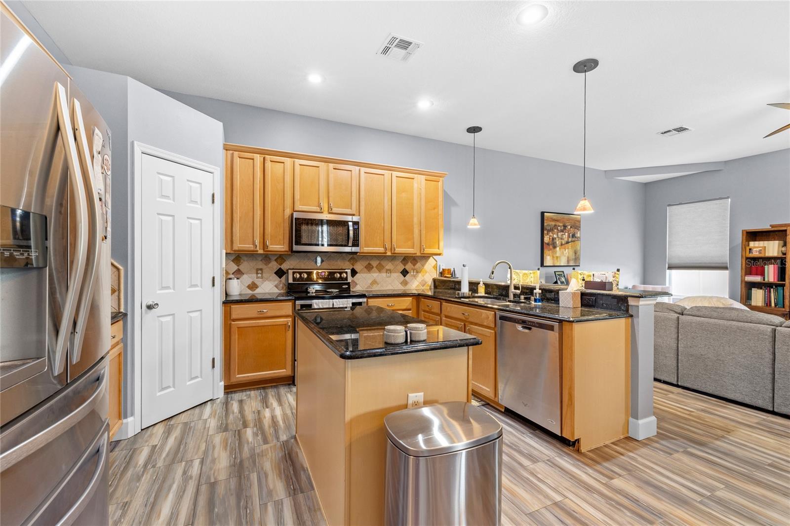 Image 36 of 43 For 5118 Chelwyn Court