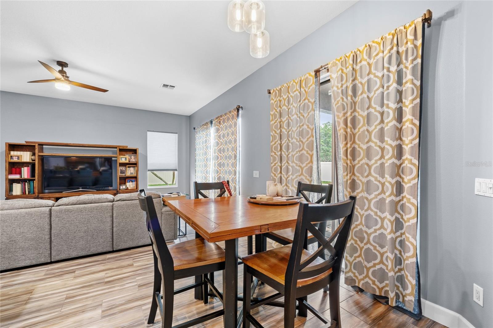 Image 38 of 43 For 5118 Chelwyn Court